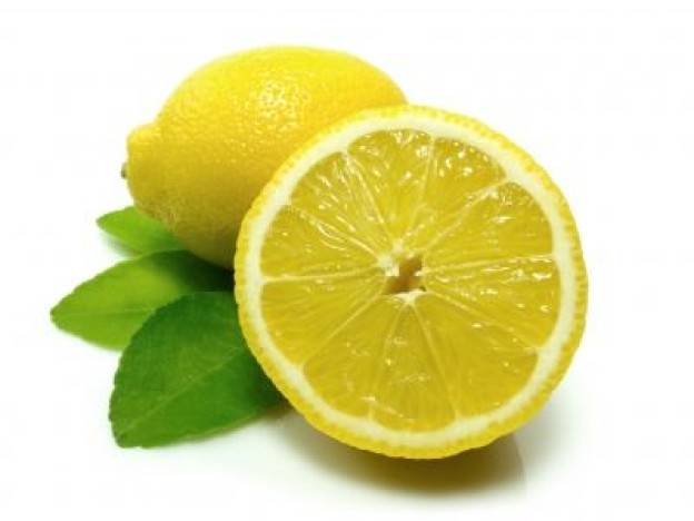 Dôvody, prečo raňajkovať vodu s citrónom