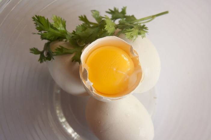 Vajíčko je zdravé. Upotrebíte aj škrupiny 