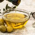 Olivový olej nepatrí iba do šalátu. Na čo všetko je dobrý?  