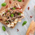 Grilovaná Sicílska klobása so syrom haloumi (1 porcia)
