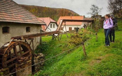  SPOZNAJTE VÍNA REGIÓNU TIRNAVIA SO SPRIEVODCOM V STREDOVEKOM KOSTÝME