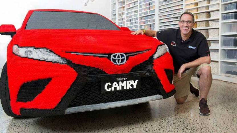 Na štýlovú Camry použil pol milióna kociek  