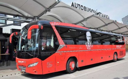 Týždeň s dvomi sviatkami zvyšuje záujem o autobusy na Schwechat