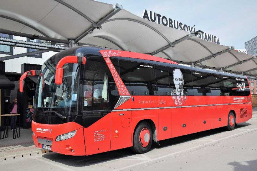 Týždeň s dvomi sviatkami zvyšuje záujem o autobusy na Schwechat