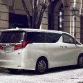 Lexus a luxusný minivan?