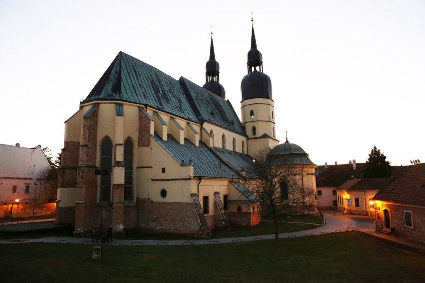 TRNAVA OSLAVUJE SVETOVÝ DEŇ SPRIEVODCOV BEZPLATNÝMI PREHLIADKAMI MESTA PRE VEREJNOSŤ