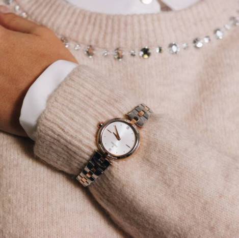 Dámske hodinky ako tradičná a elegantná ozdoba každej ženy: Máme 5 tipov ako ich vybrať!