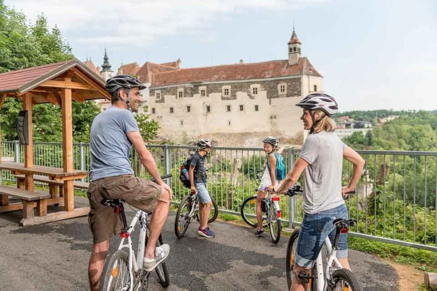 Vydajte sa po 4 dolnorakúskych cyklotrasách, ktoré prepájajú celú Európu