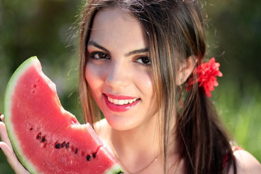 Červený melón uľaví od opuchnutých nôh a zmierni bolesť svalov Červený melón uľaví od opuchnutých nôh a zmierni bolesť svalov
