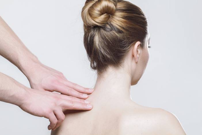 Čím najčastejšie zaťažujeme krčnú chrbticu?