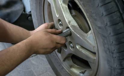 5 najčastejších chýb pri „domácich” opravách automobilov
