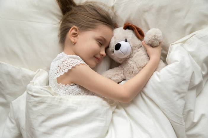 Deti sú náročný zákazník. Podľa čoho vybrať správny detský matrac? 