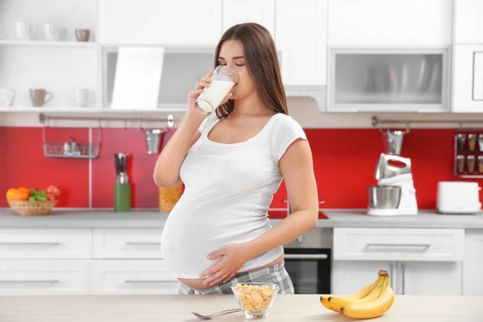 Čo by nemalo chýbať vo výžive tehotnej a dojčiacej mamičky?