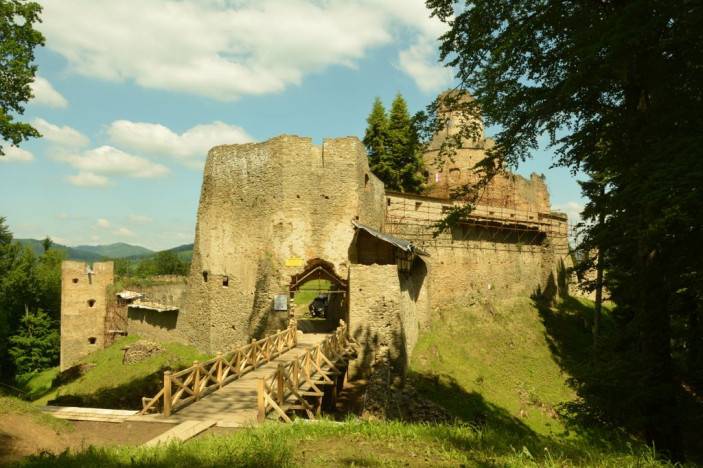 Obnovený hrad Zborov je obľúbeným cieľom výletov  