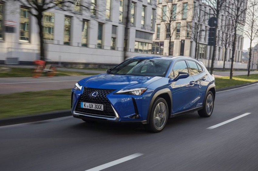 Elektrický model Lexus UX sa môže pochváliť prestížnym ocenením Zlatý volant 2020