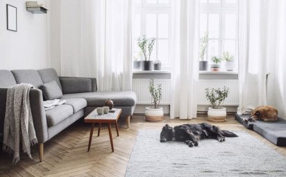 7 dôvodov prečo ľudia žijú šťastnejšie v maličkých „tiny“ domčekoch