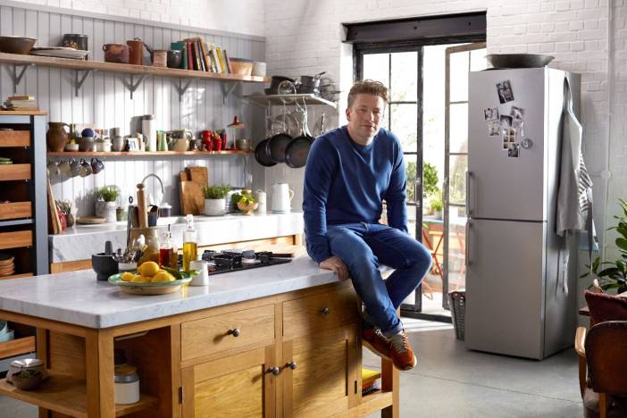 Jamie Oliver varí v karanténe