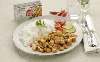 LUNTER Tofu na panvicu Chilli a limeta s ryžou