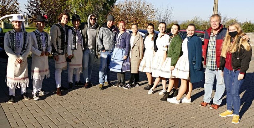 Chalani zo skupiny Iconito originálne a moderne spájajú folklór s popom