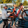 Vyrazte výletným cyklovlakom alebo cyklobusom do Malých Karpát