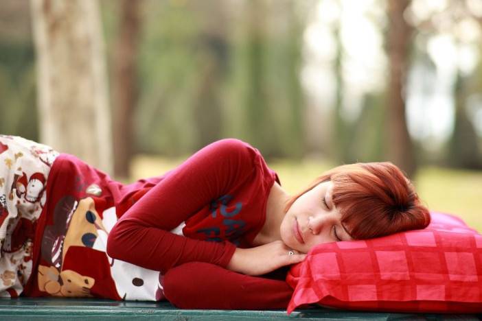 Nadmerný spánok: aké sú jeho príčiny a prečo škodí? 