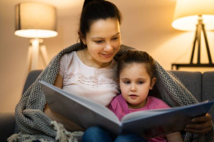 Čítanie s deťmi: benefity a prečo sa to oplatí robiť?