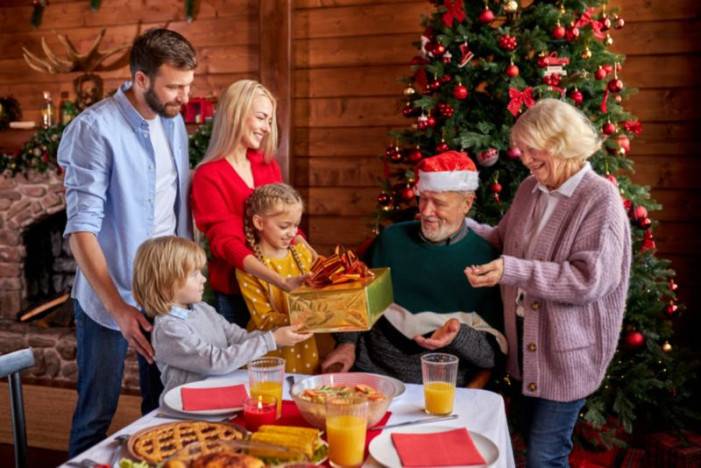Praktické tipy na vianočné darčeky pre starých rodičov