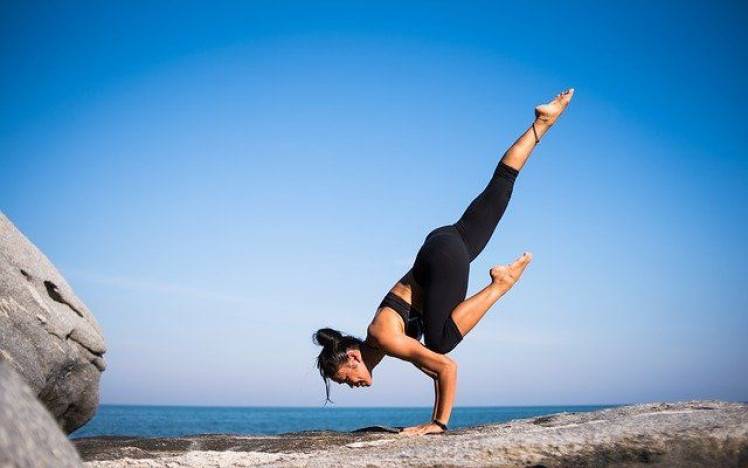 Na cvičenie jogy nie je nikdy neskoro. Aké sú jej pozitíva? 