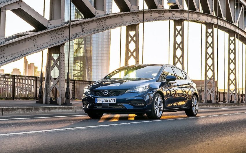 Auto pre začiatočníka ? Vyhráva Opel Astra