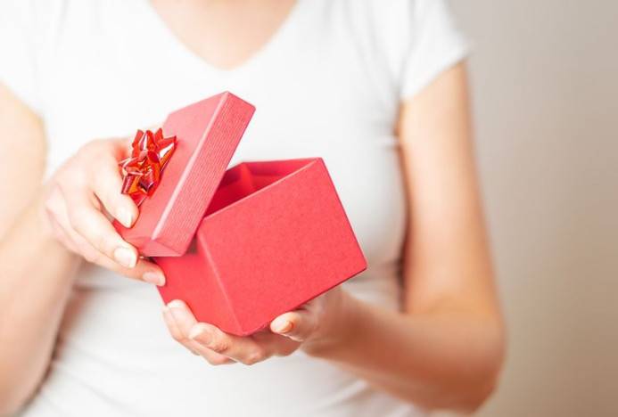 Etiketa obdarovávania - týmto chybám sa pri výbere darčeka vyhnite!