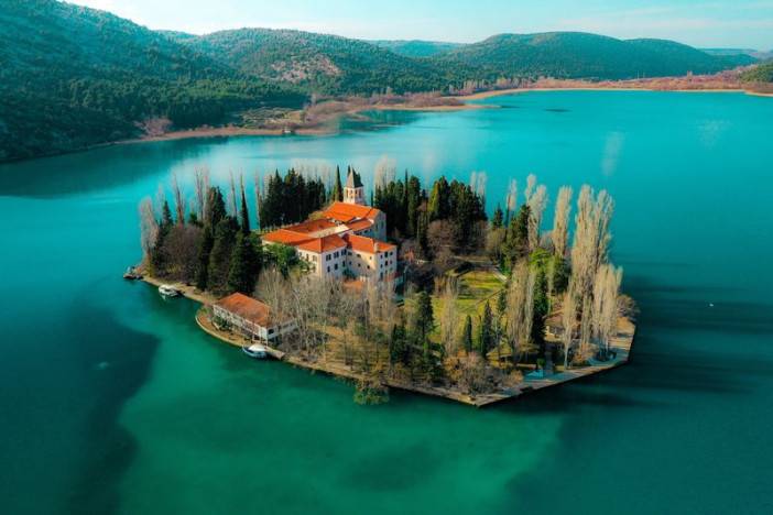 Chorvátsko: Spoznajte odvrátenú stranu morského raja v horskej turistike