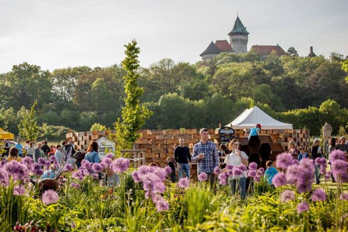  POD SMOLENICKÝM ZÁMKOM BUDE V SOBOTU LETNÝ FESTIVAL MEDOKVAS