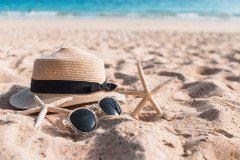 two-starfishes-with-hat-sand