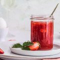 Jahodovo-rebarborový džem s proseccom
