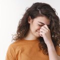 5 pozitívnych účinkov plakania, alebo ako nás slzy liečia