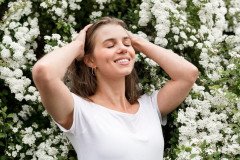 smiley-female-with-flowers_23-2148574796