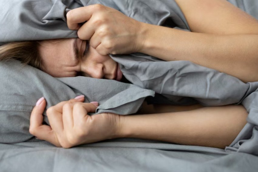 Prečo sa nám nedarí zaspať? Poznáme rôzne príčiny a ich riešenie