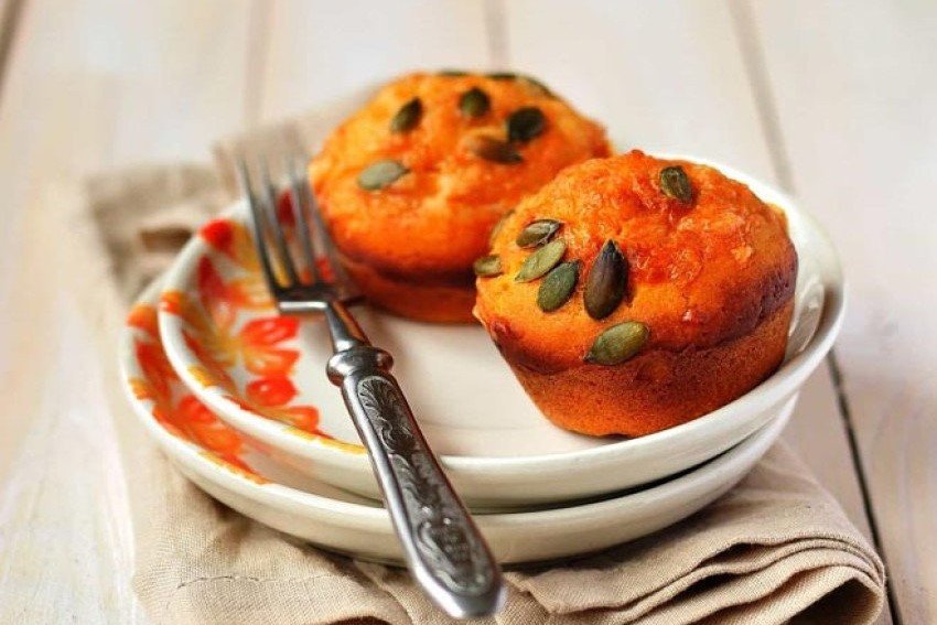 Syrové muffiny s cesnakom a tekvicovými semiačkami Syrové muffiny s cesnakom a tekvicovými semiačkami