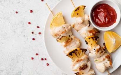 Zdravý, rýchly a chutný recept z teplovzdušnej fritézy: KURACIE ŠPÍZY