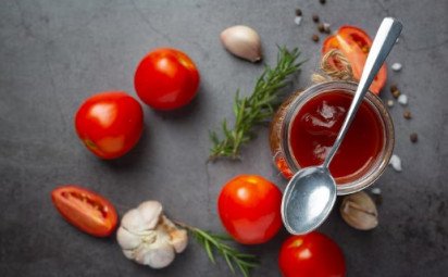 Cesnakovo paradajková zmes bez konzervovania