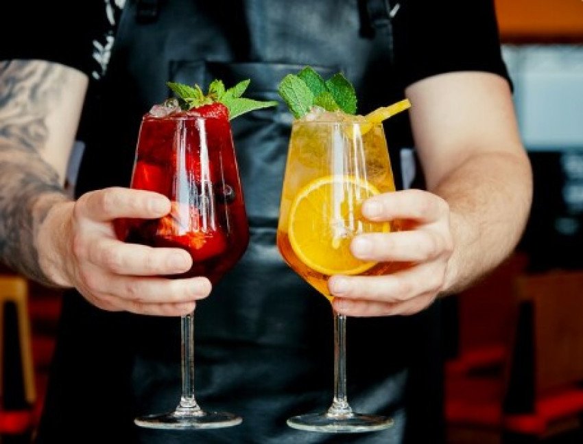 Exotika na Slovensku v znamení rumových drinkov. Exotika na Slovensku v znamení rumových drinkov.