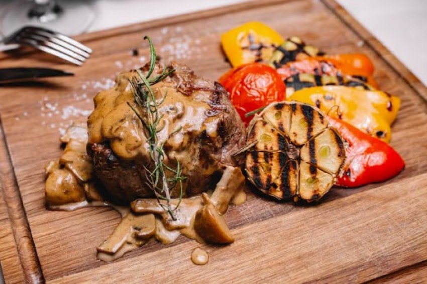 Drevorubačský steak Drevorubačský steak