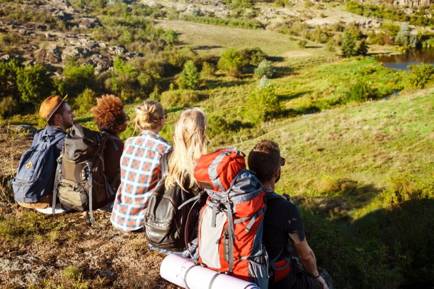 Horúce dni na horách: Tipy na oblečenie a výbavu na letnú turistiku Horúce dni na horách: Tipy na oblečenie a výbavu na letnú turistiku
