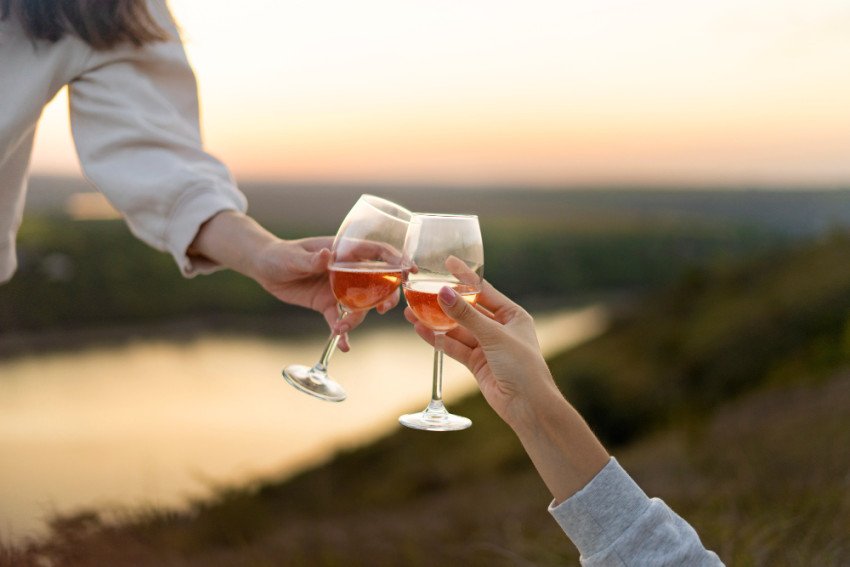 Slovensko – krajina ružových vín: Čo robí naše „roséčka“ svetovými hviezdami? Slovensko – krajina ružových vín: Čo robí naše „roséčka“ svetovými hviezdami?