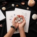 Máte svoj talizman alebo amulet a veríte v jeho silu? Aký je medzi nimi rozdiel?
