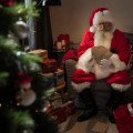 Sv. Mikuláš skutočne žil, Santa Claus má úplne odlišné korene. Ako to vlastne bolo?