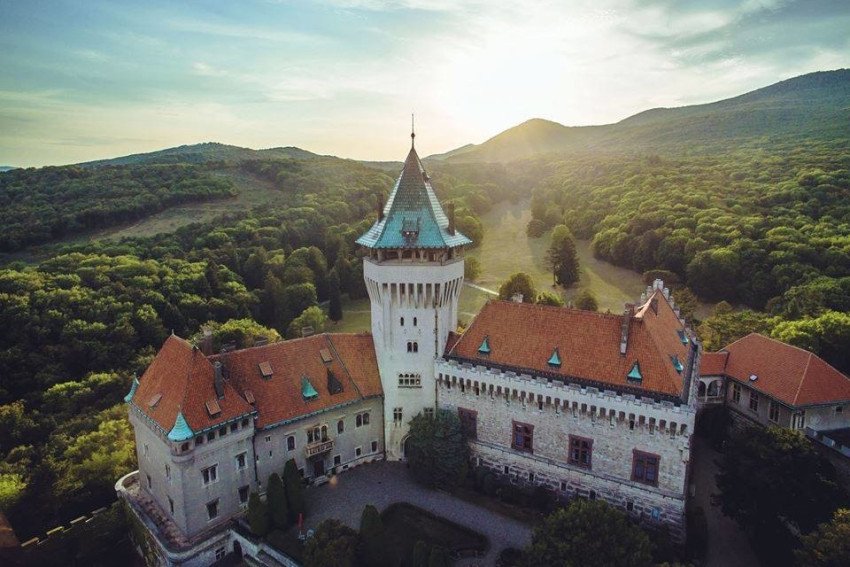 Tip na bezstarostný výlet: Pod Malé Karpaty so Smolenickou fčelou Tip na bezstarostný výlet: Pod Malé Karpaty so Smolenickou fčelou
