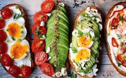 Bohaté toasty s avokádovou nátierkou
