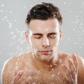 Správna starostlivosť o mužskú pokožku: Hydratácia je základ, nie zbytočný luxus