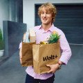 Owen Wilson sa stáva prvou globálnou tvárou značky Wolt